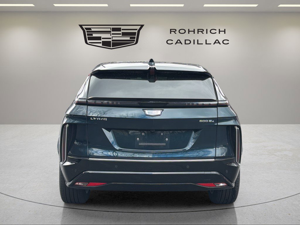 Certified 2025 Cadillac Lyriq Luxury AWD/4WD image 8