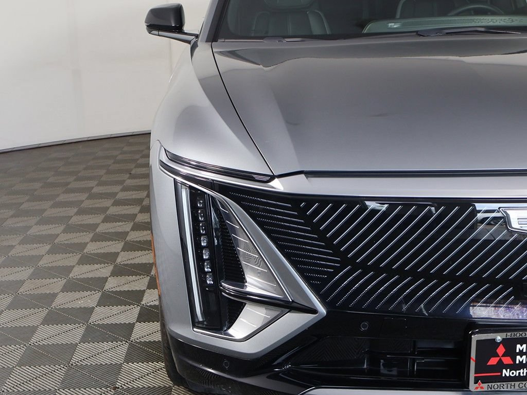 Used 2024 Cadillac Lyriq Tech RWD image 14