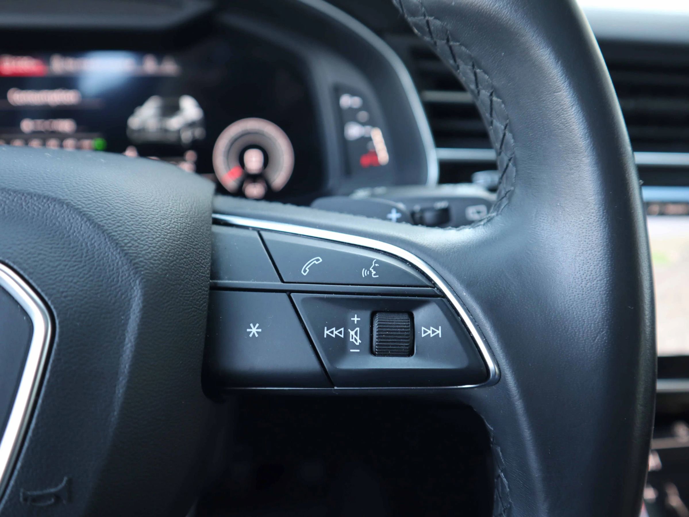 Used 2021 Audi Q7 3.0T Prestige image 23