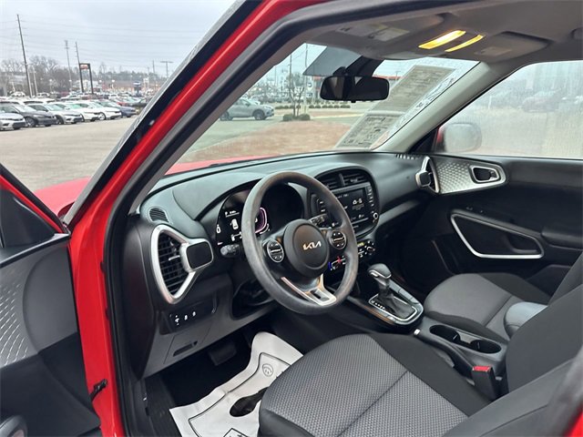 Used 2024 Kia Soul LX w/ Option Group 015 image 13
