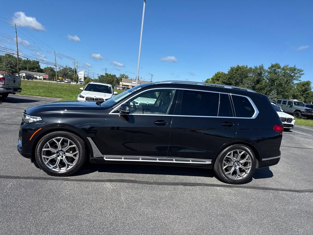 Used 2022 BMW X7 xDrive40i w/ Premium Package AWD/4WD image 4