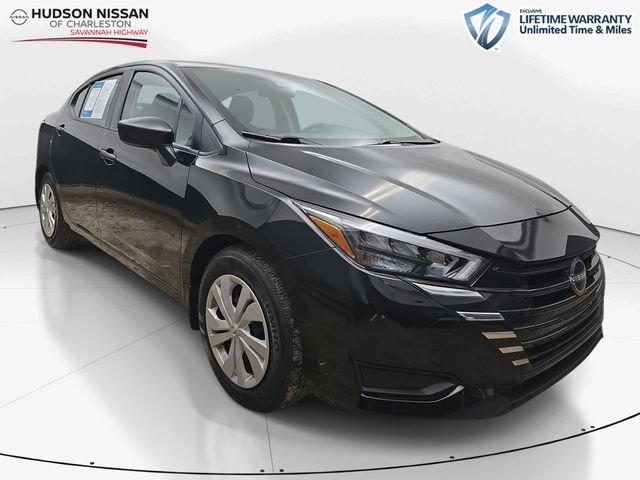 Used 2025 Nissan Versa S w/ Trunk Package FWD image 1