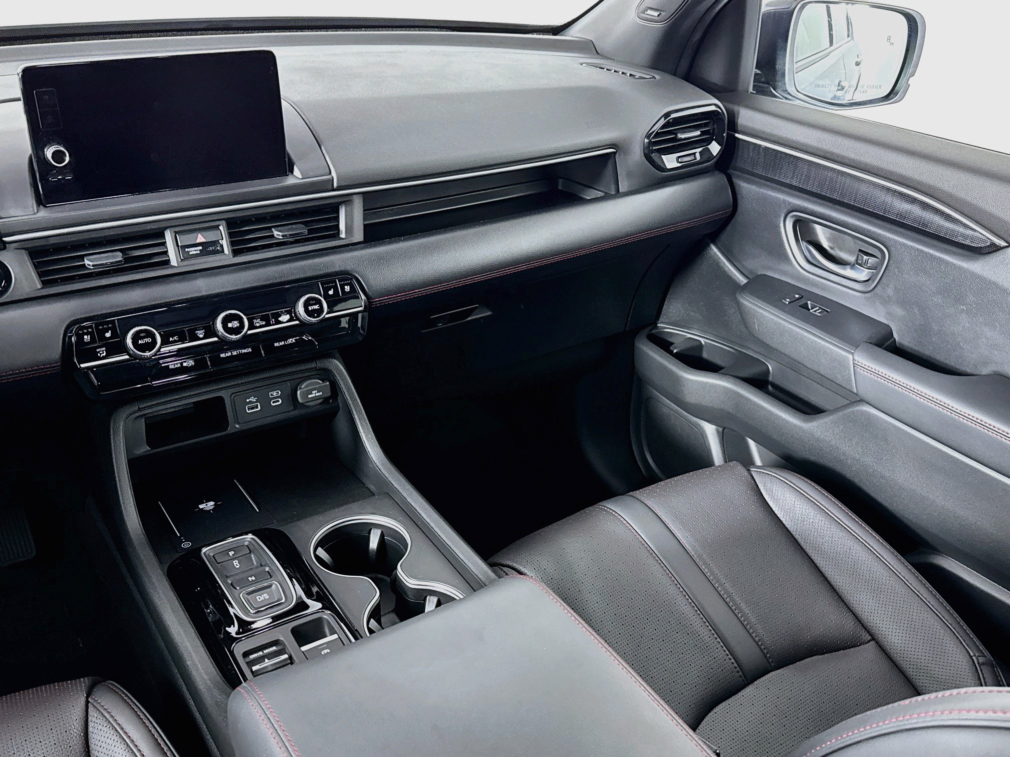 Certified 2025 Honda Pilot Black Edition image 25