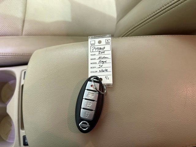 Used 2014 Nissan Rogue SL image 22