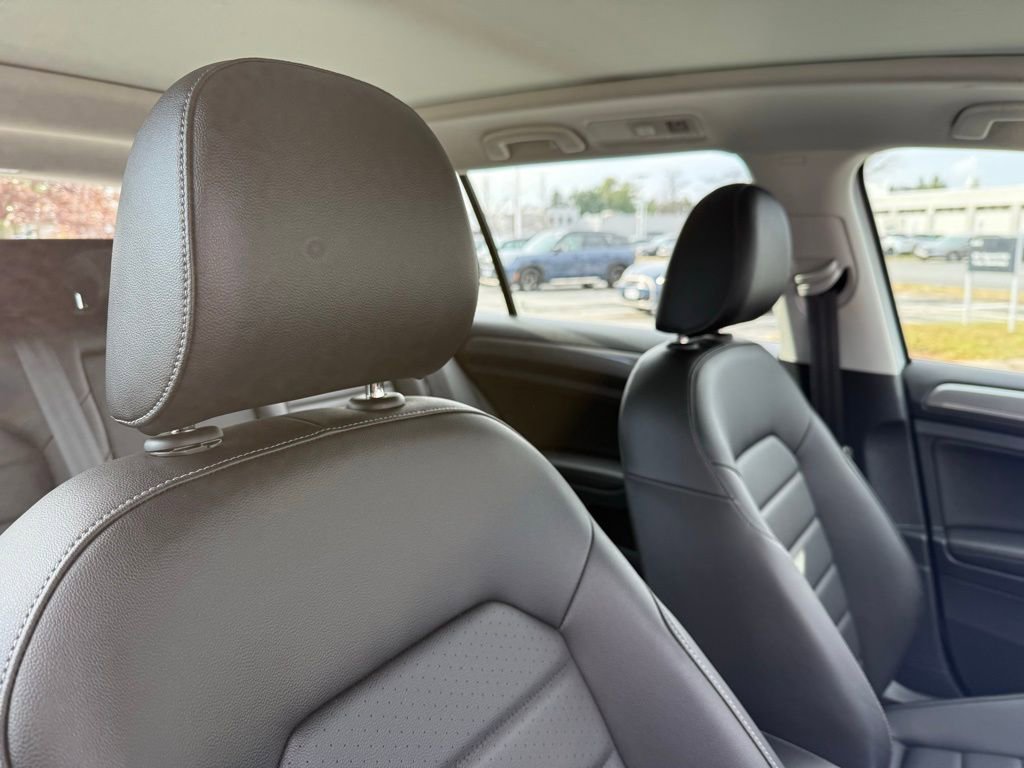 Used 2019 Volkswagen Golf Alltrack SEL image 50