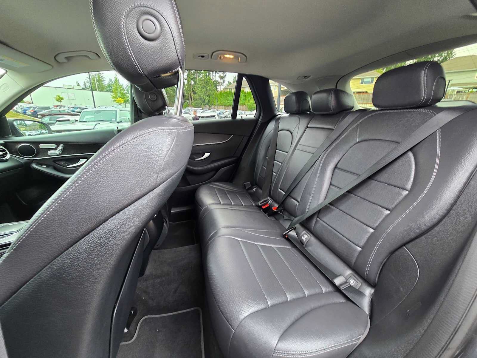 Used 2021 Mercedes-Benz GLC 300 4MATIC image 17