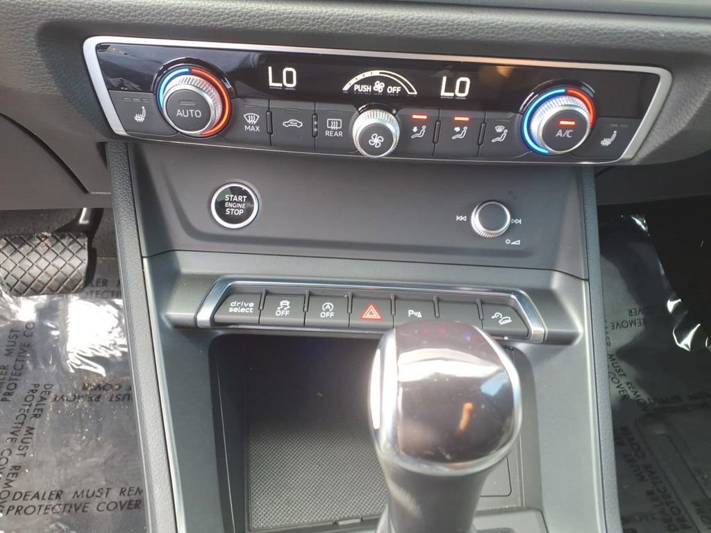 Used 2022 Audi Q3 2.0T Premium Plus w/ Premium Plus Package image 23