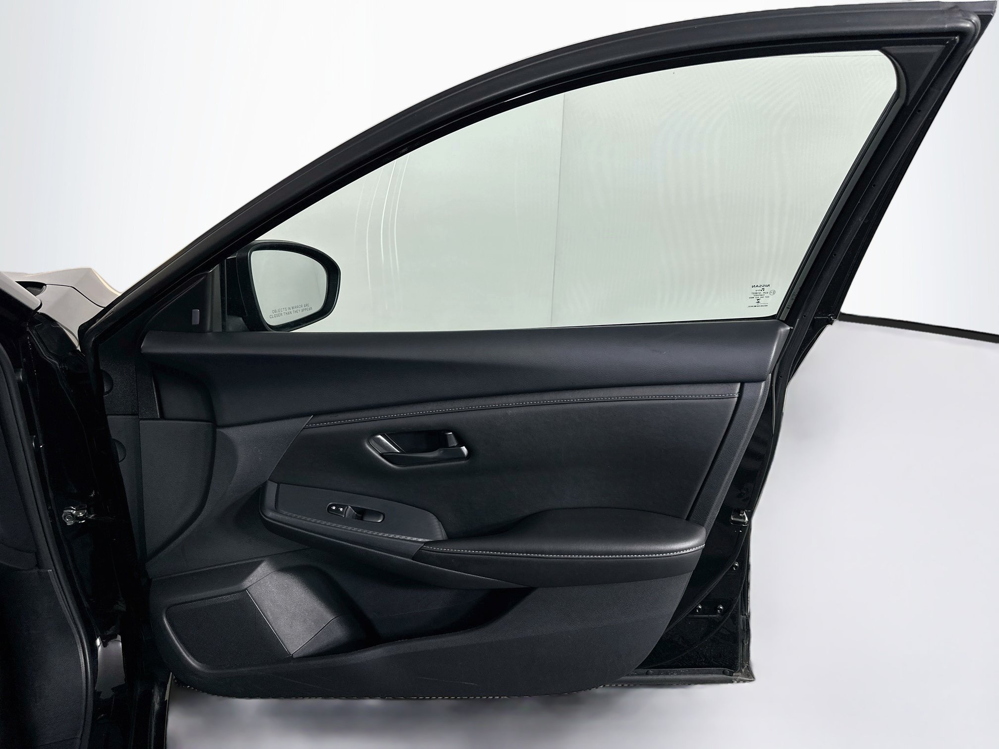 Used 2025 Nissan Sentra S FWD image 30