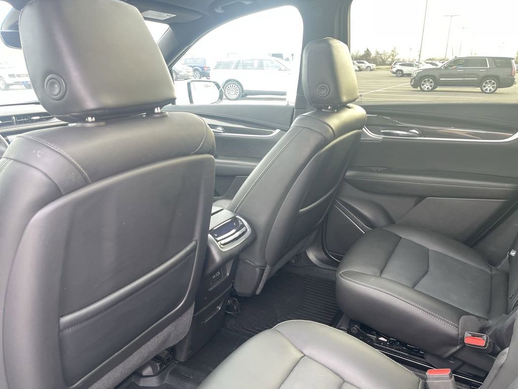 Used 2023 Cadillac XT6 Sport w/ Technology Package image 31