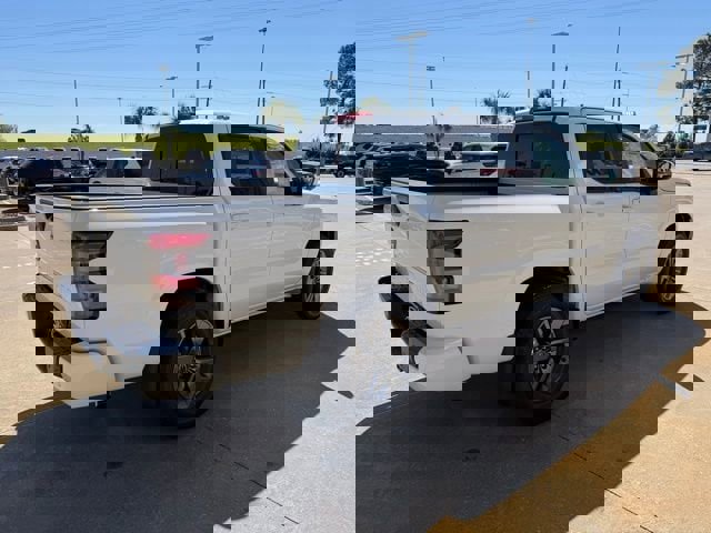 New 2026 Nissan Frontier SV image 5