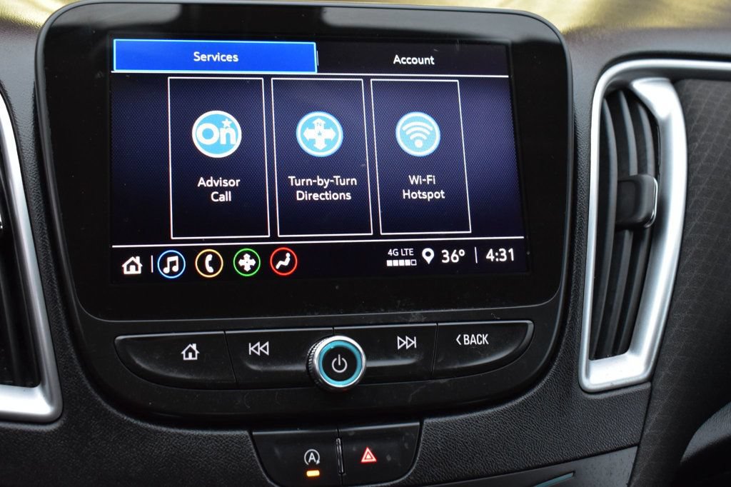 Used 2022 Chevrolet Malibu LT FWD image 34