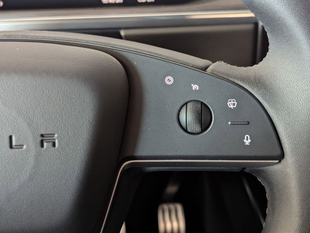 Used 2023 Tesla Model X image 68