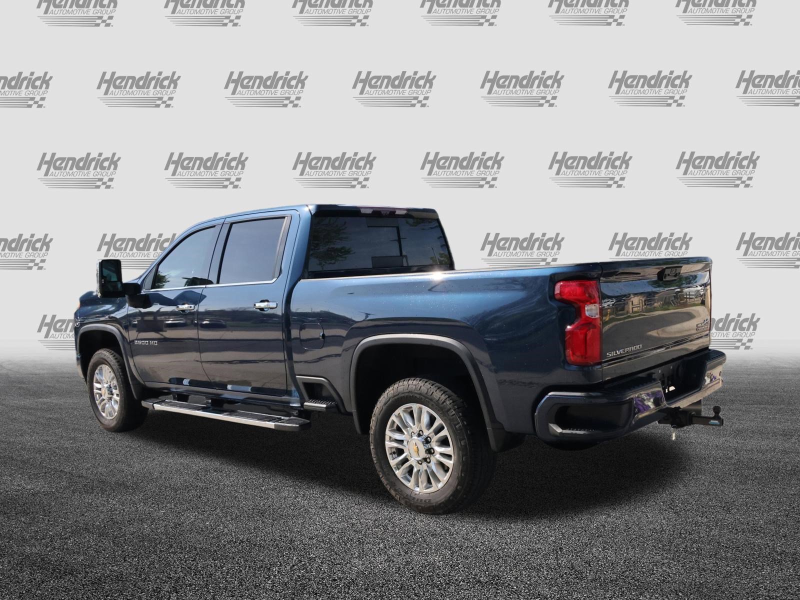 Used 2023 Chevrolet Silverado 2500 High Country w/ Z71 Off-Road Package AWD/4WD image 7