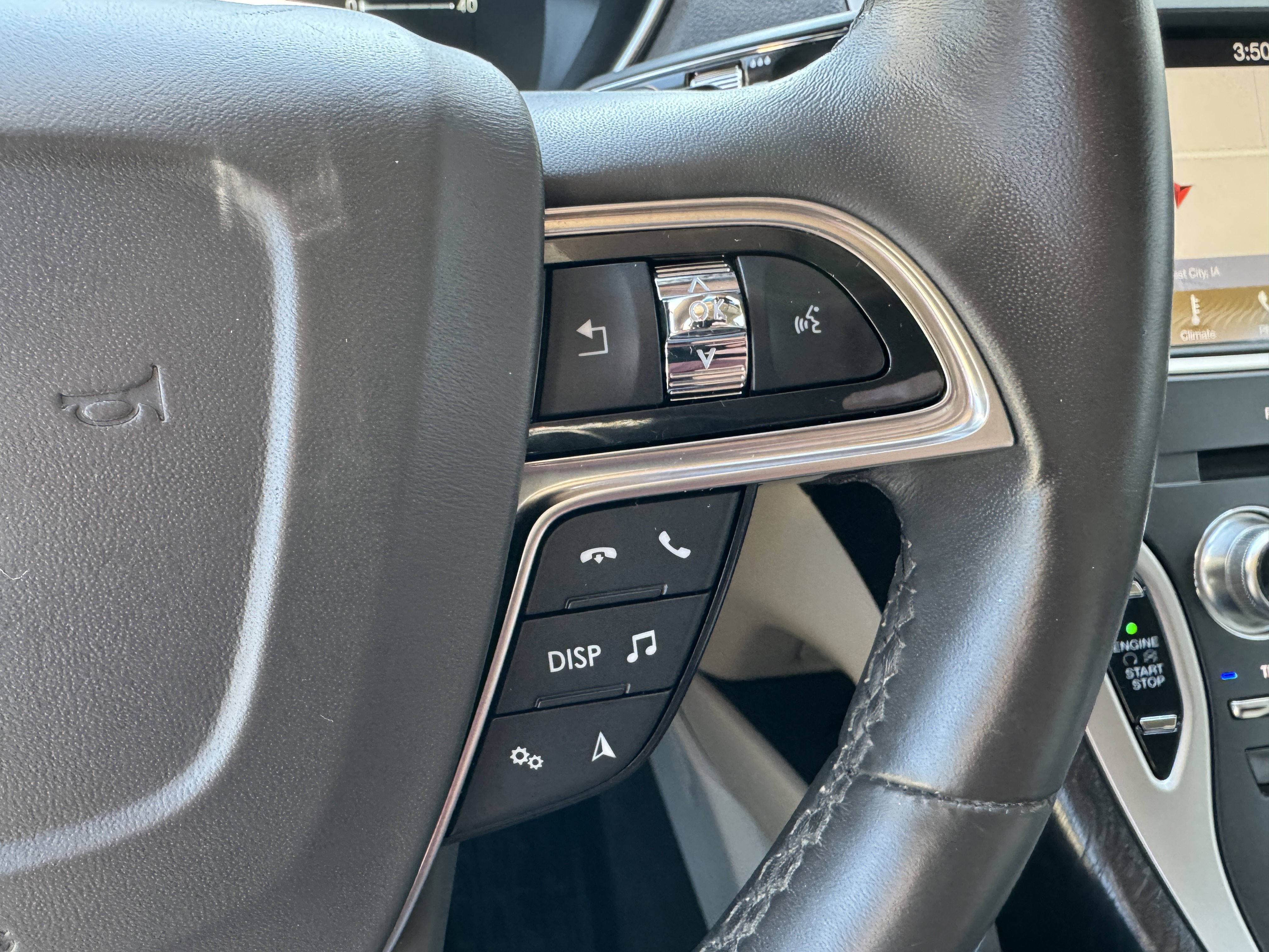 Used 2019 Lincoln Nautilus Select image 13