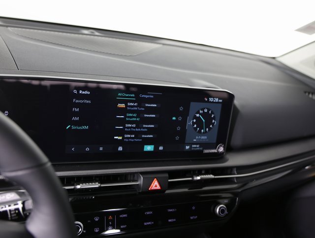 New 2026 Kia Sportage LX image 16