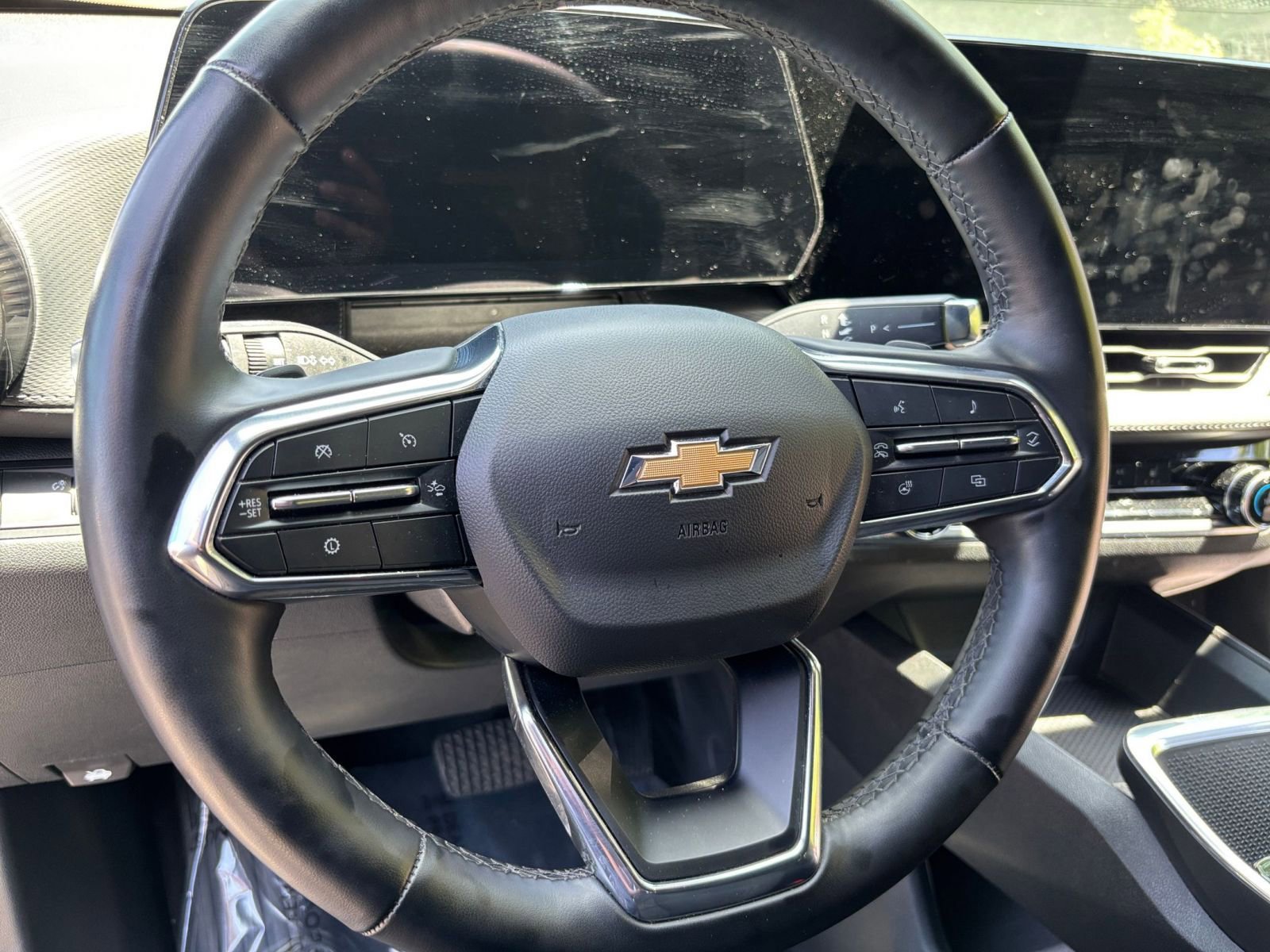 Used 2025 Chevrolet Equinox LT FWD image 28