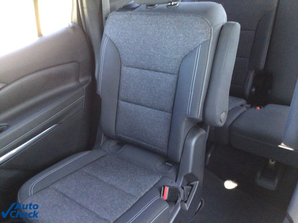 Used 2025 Chevrolet Traverse LT image 17