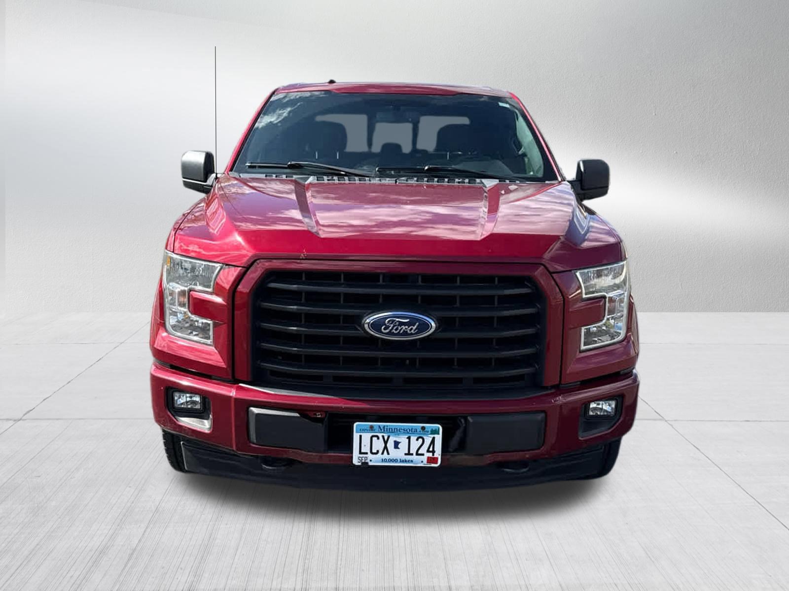 Used 2017 Ford F150 XLT w/ Equipment Group 302A Luxury AWD/4WD image 3