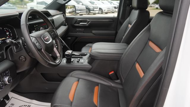 Used 2025 GMC Sierra 1500 AT4 AWD/4WD image 18