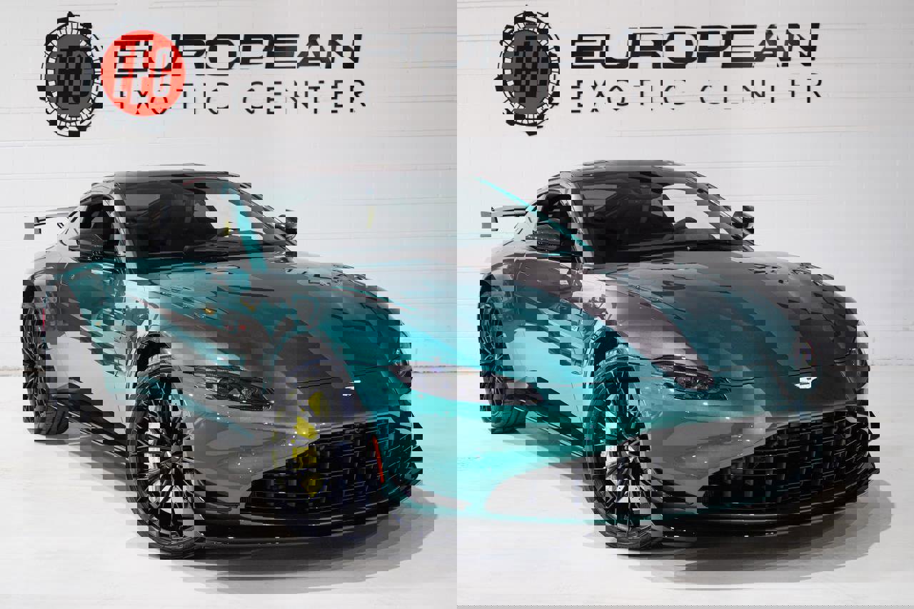 Used 2023 Aston Martin V8 Vantage Coupe image 1