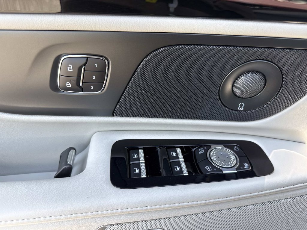 New 2026 Lincoln Nautilus Premier w/ Equipment Group 102A AWD/4WD image 19