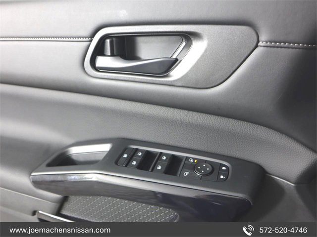 New 2025 Nissan Pathfinder SV w/ Cargo Package image 18