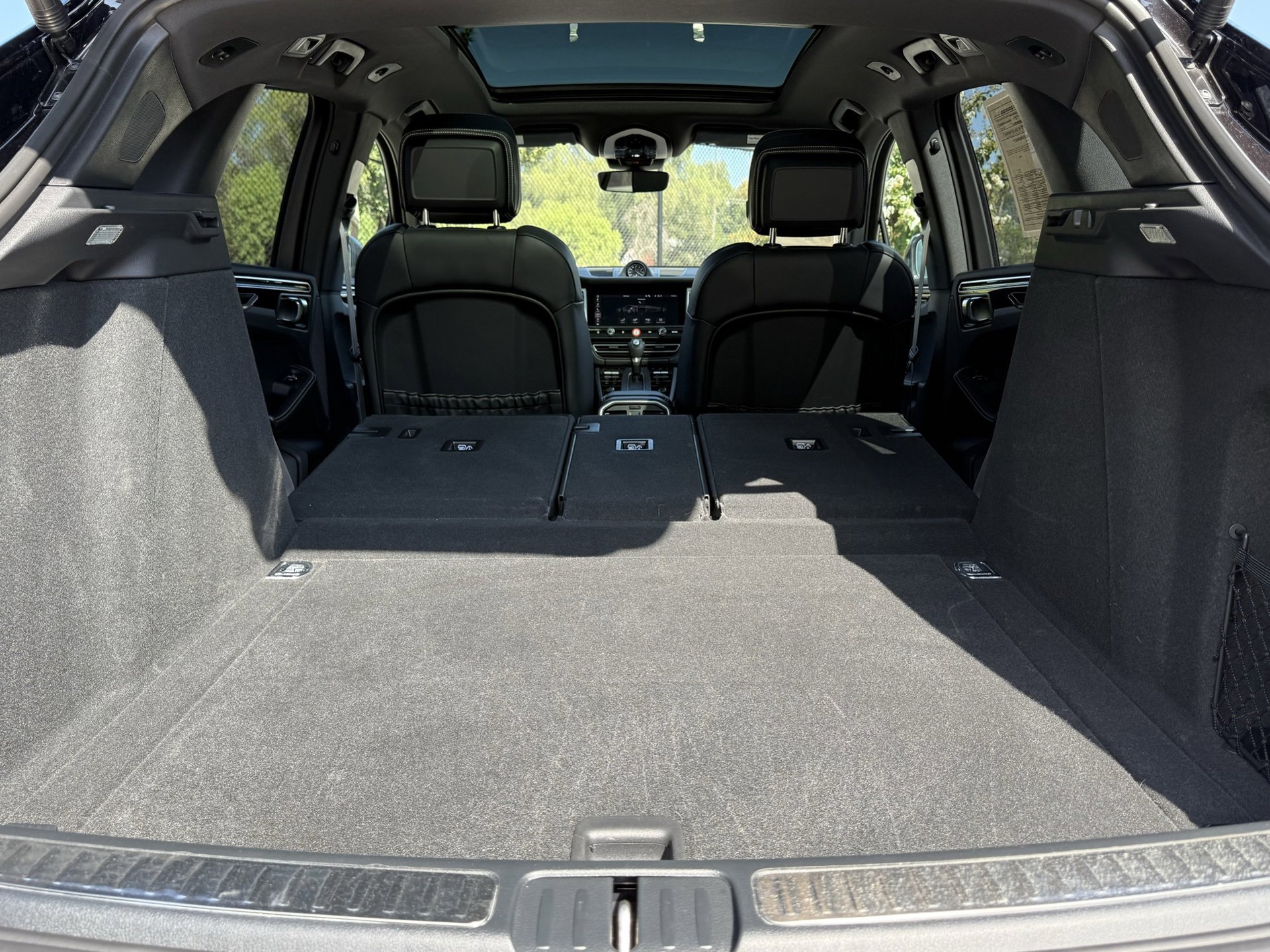 Used 2025 Porsche Macan image 34