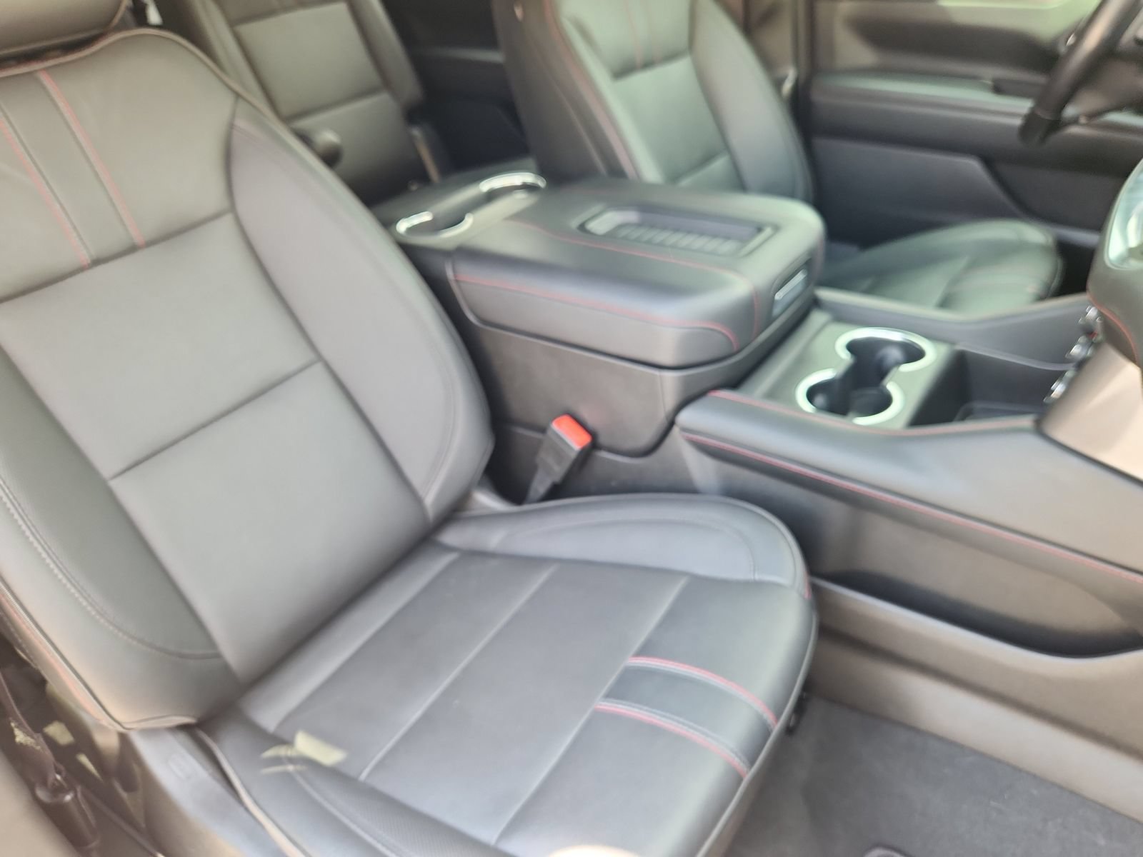 Used 2022 Chevrolet Tahoe RST w/ Sport Performance Package AWD/4WD image 16