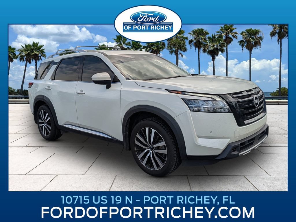 Used 2024 Nissan Pathfinder Platinum w/ Black Appearance Package FWD video 1