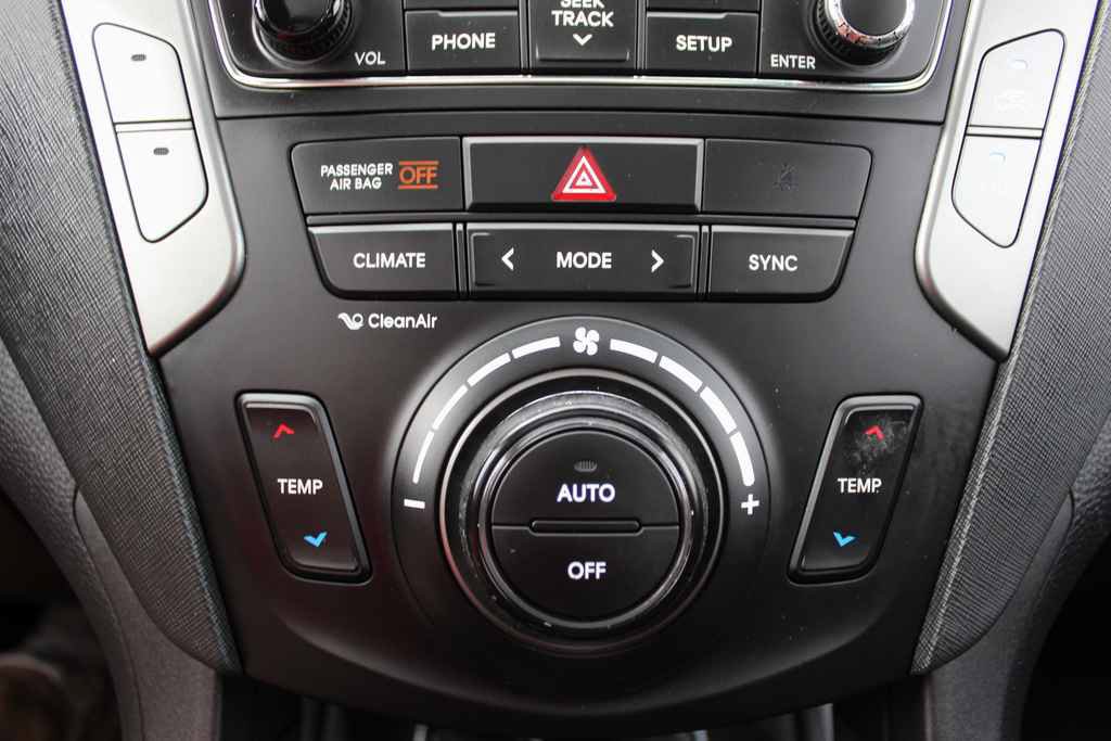 Used 2017 Hyundai Santa Fe Sport FWD image 23