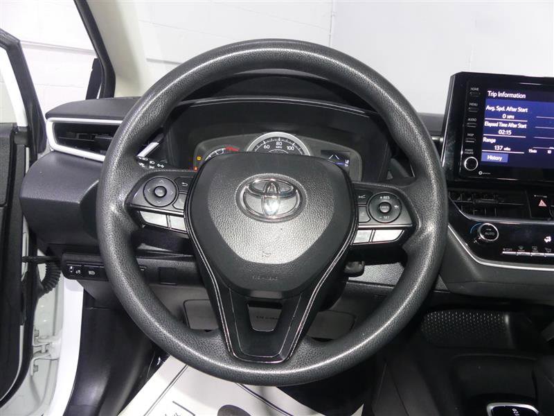 Used 2022 Toyota Corolla LE image 29