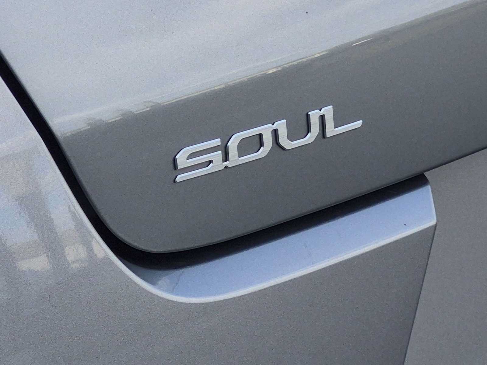 Used 2024 Kia Soul LX w/ LX Technology Package FWD image 13