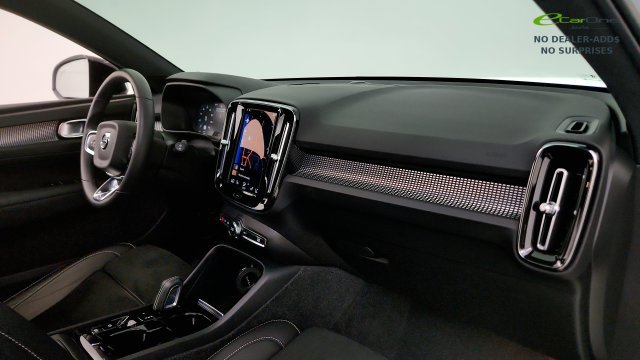Used 2022 Volvo XC40 T4 R-Design w/ Protection Package Premier FWD image 33