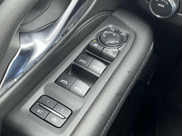 Used 2024 GMC Yukon XL Denali w/ LPO, Floor Liner Package AWD/4WD image 19