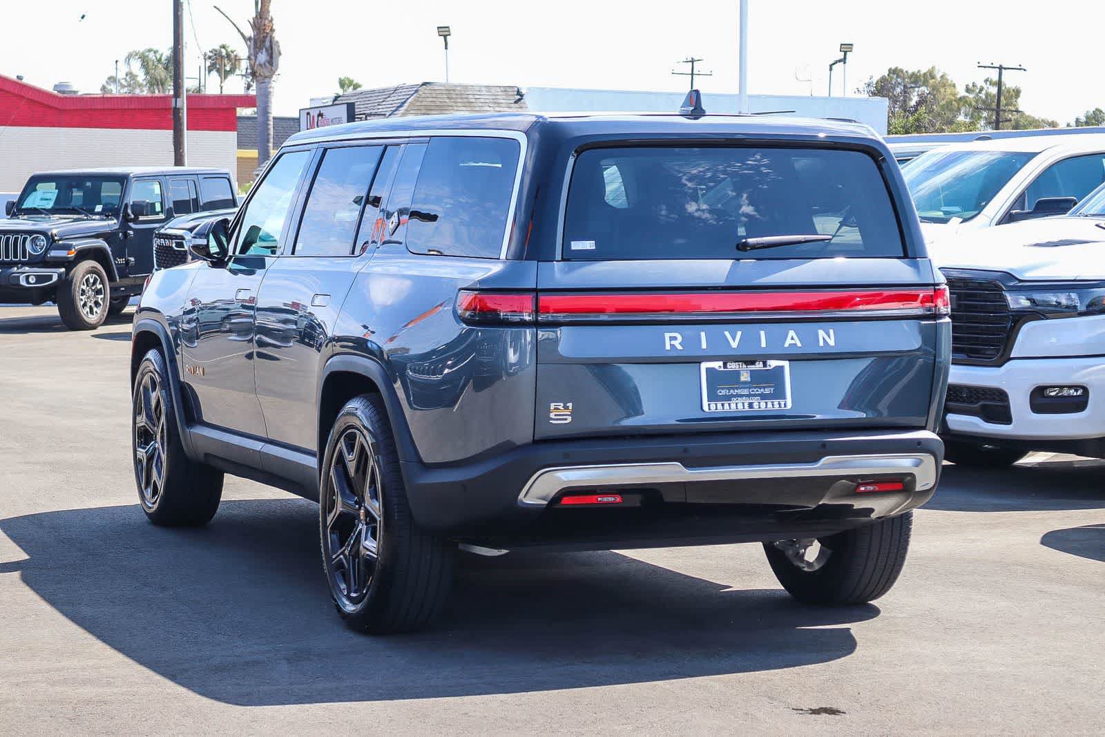 Used 2023 Rivian R1S Launch Edition AWD/4WD image 6