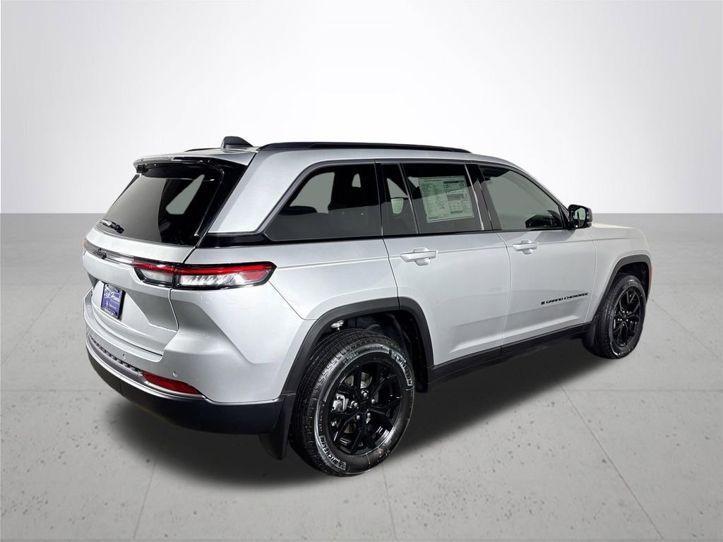 New 2026 Jeep Grand Cherokee Altitude AWD/4WD image 6