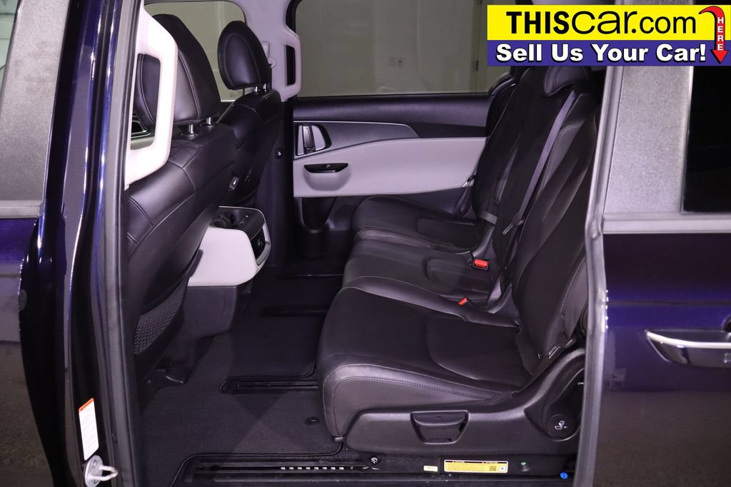 Used 2024 Kia Carnival LX FWD image 26
