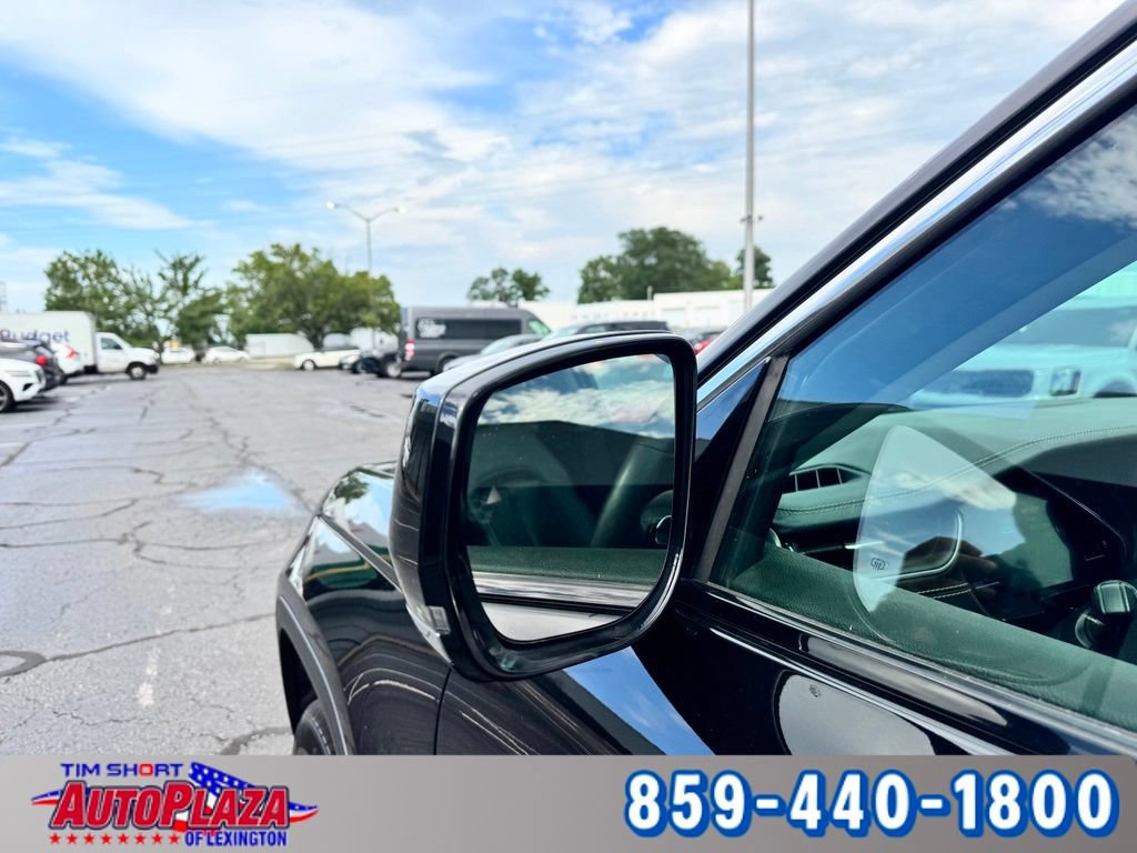 Used 2023 Jeep Grand Cherokee Limited AWD/4WD image 16
