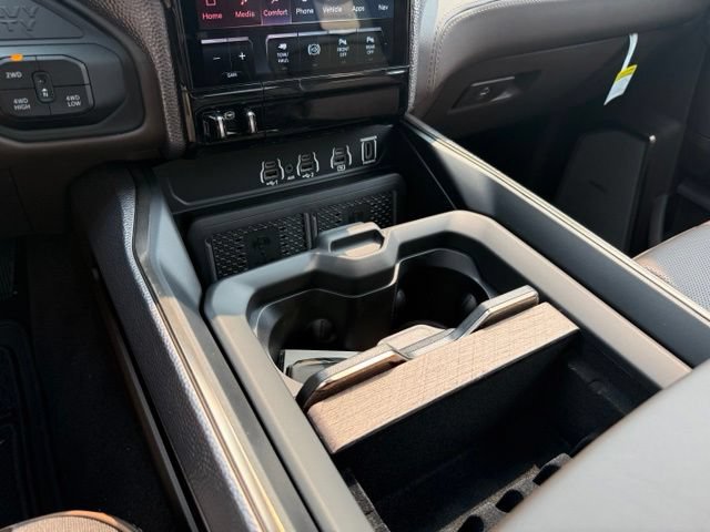 New 2026 RAM 2500 Limited AWD/4WD image 39