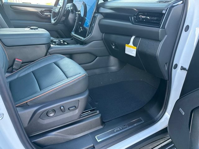 Used 2026 GMC Yukon AT4 w/ AT4 Premium Package AWD/4WD image 32
