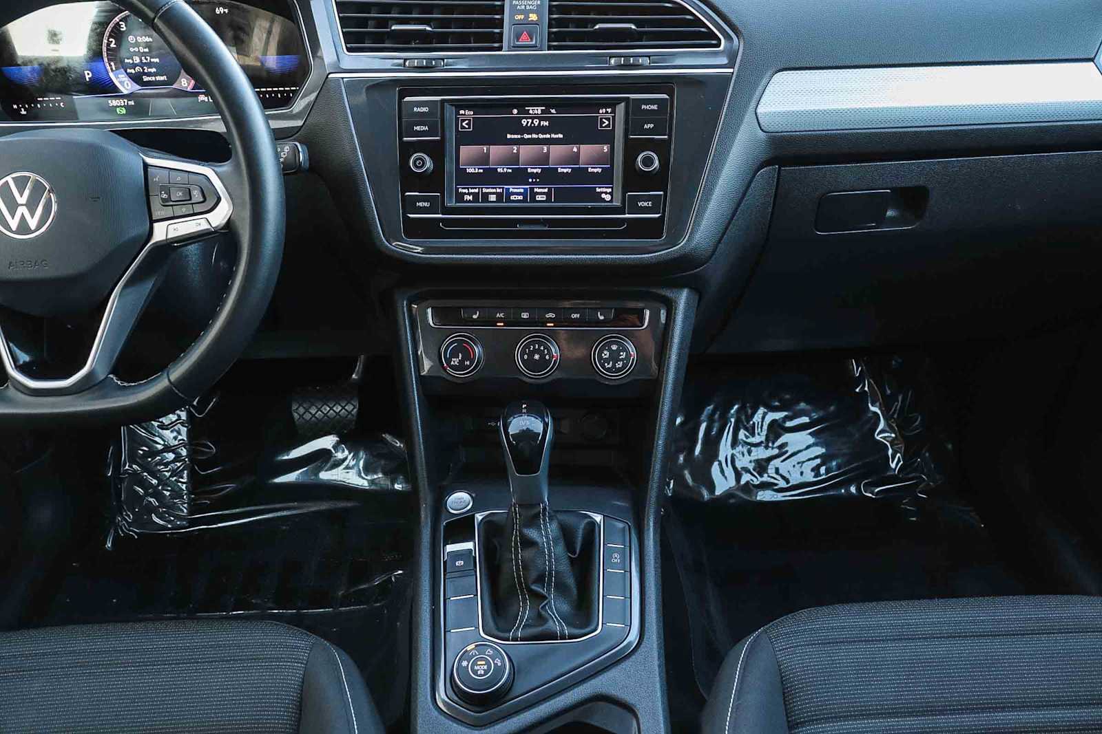 Used 2024 Volkswagen Tiguan S image 13