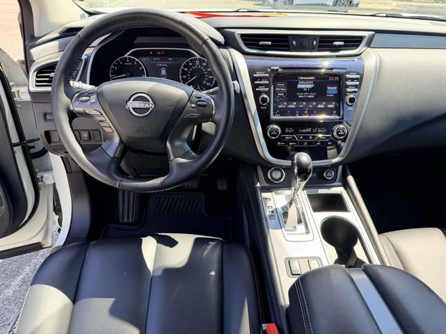 Certified 2024 Nissan Murano SV w/ SV Midnight Edition Package AWD/4WD image 17
