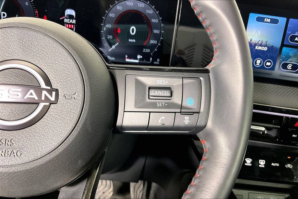 Certified 2025 Nissan Kicks SR FWD image 23