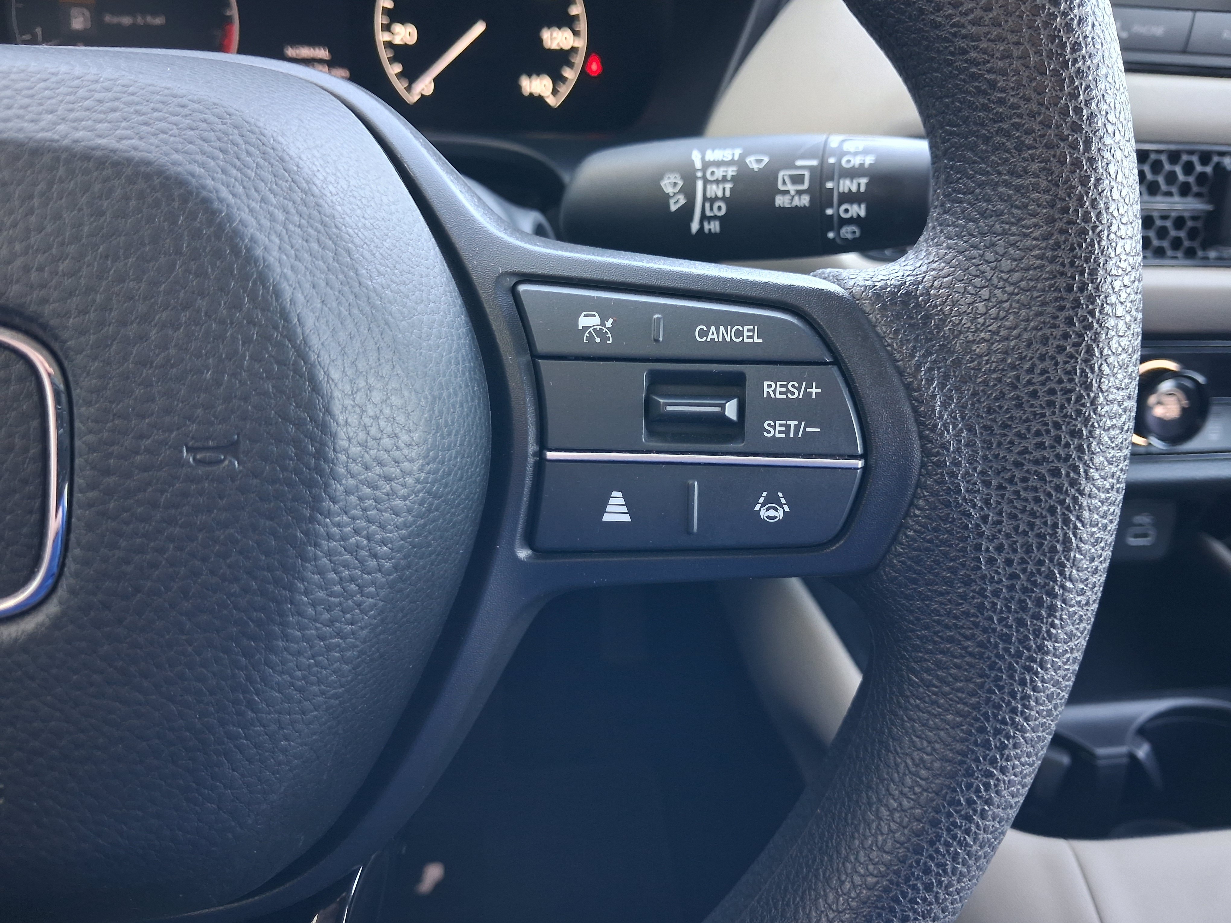 Used 2023 Honda HR-V LX image 12