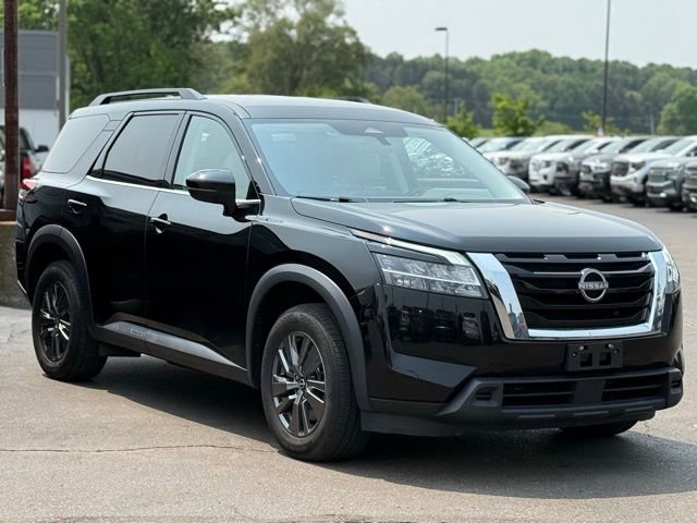 Used 2022 Nissan Pathfinder SV image 37