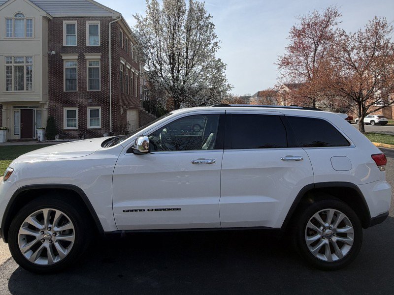 Used 2017 Jeep Grand Cherokee Limited w/ Luxury Group II AWD/4WD image 5