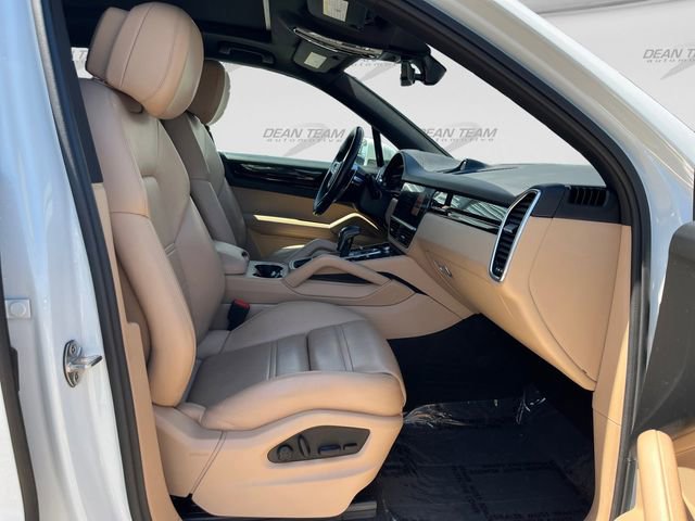 Used 2022 Porsche Cayenne S AWD/4WD image 15