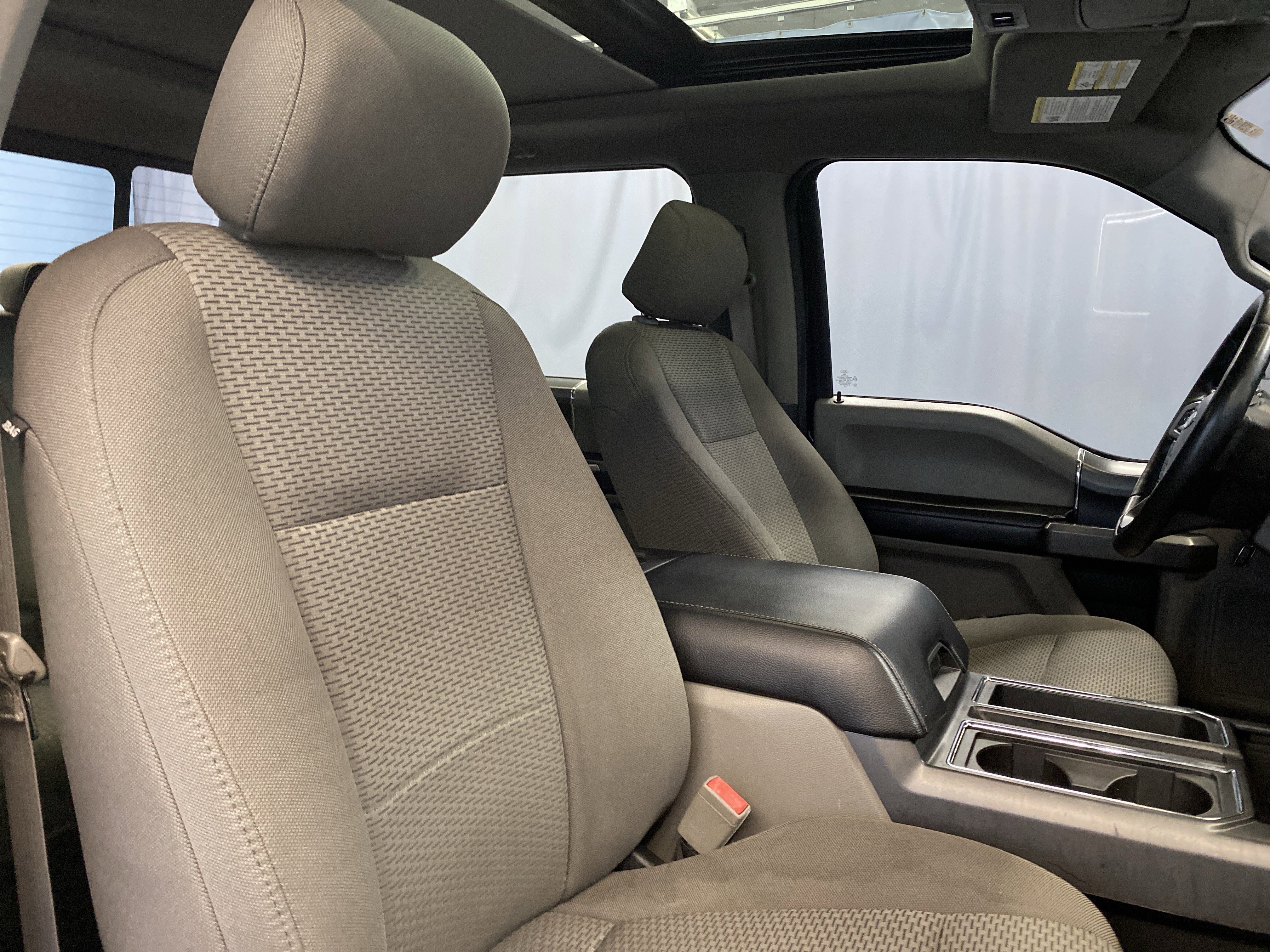 Used 2018 Ford F150 XLT w/ Equipment Group 302A Luxury image 40