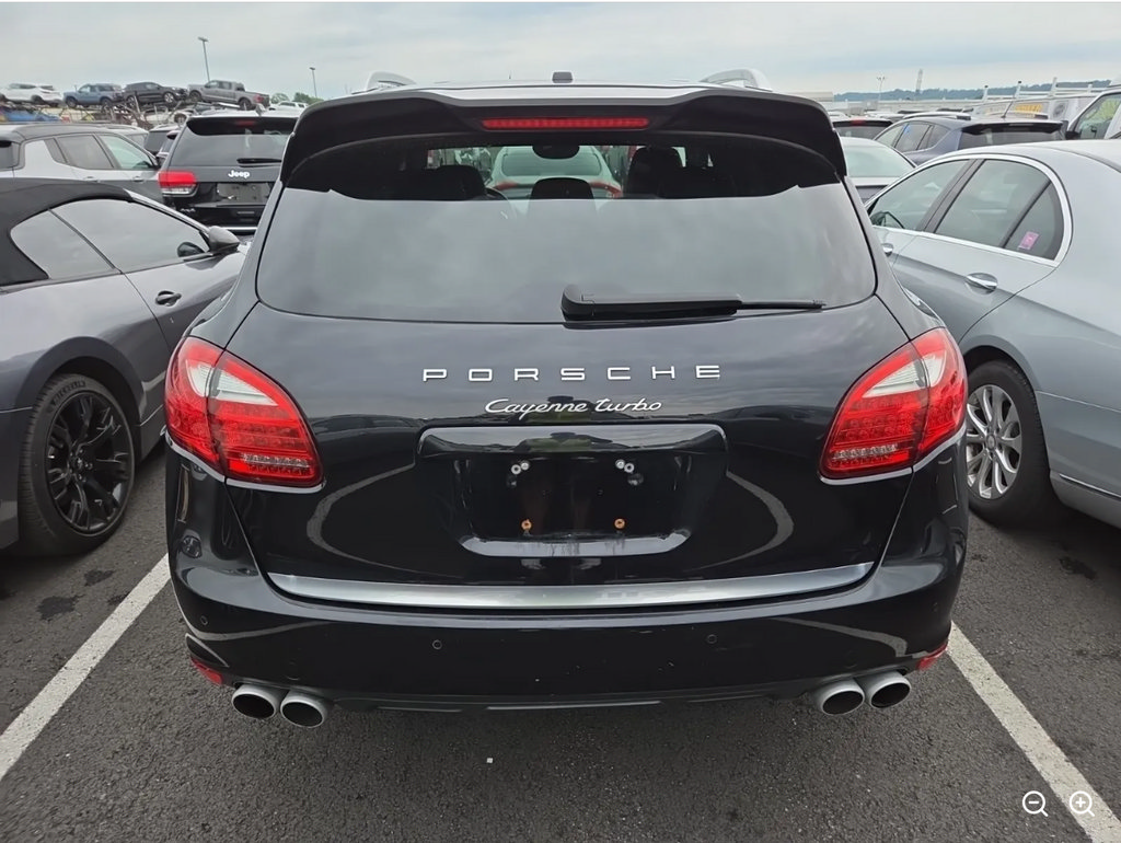 Used 2012 Porsche Cayenne Turbo AWD/4WD image 5