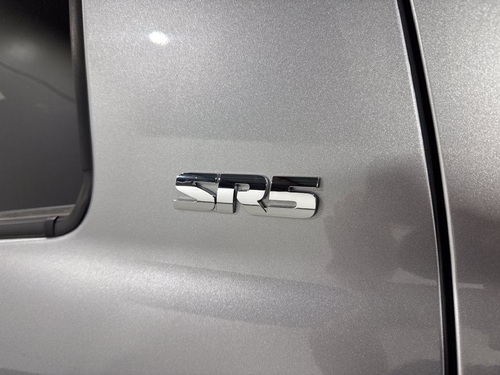Used 2021 Toyota Tundra SR5 AWD/4WD image 32